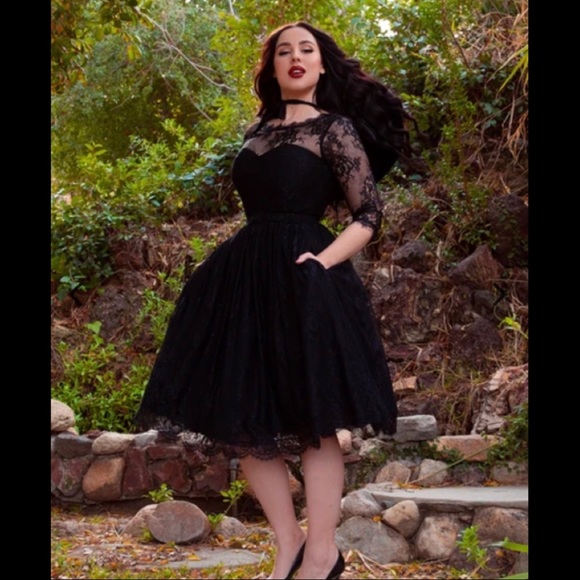 La Femme En Noir Mourning Dress in Black Lace NWT - Picture 7 of 9